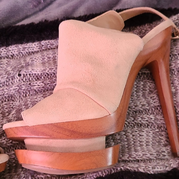 Shoes - Picture 2 of 2